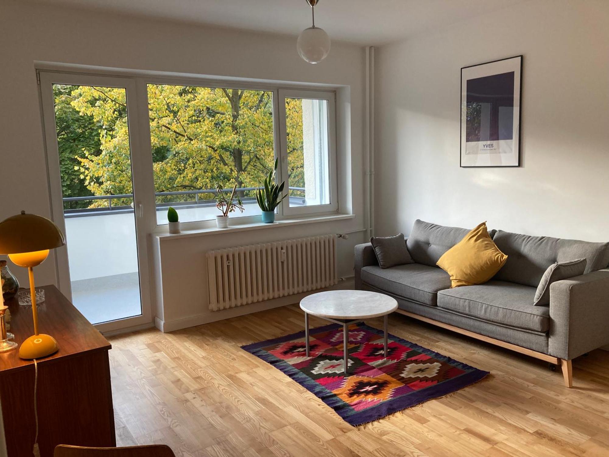 Canal-front At Maybachufer - Private In Newly Renovated 80 Sqm Two-bedroom Privatunterkunft