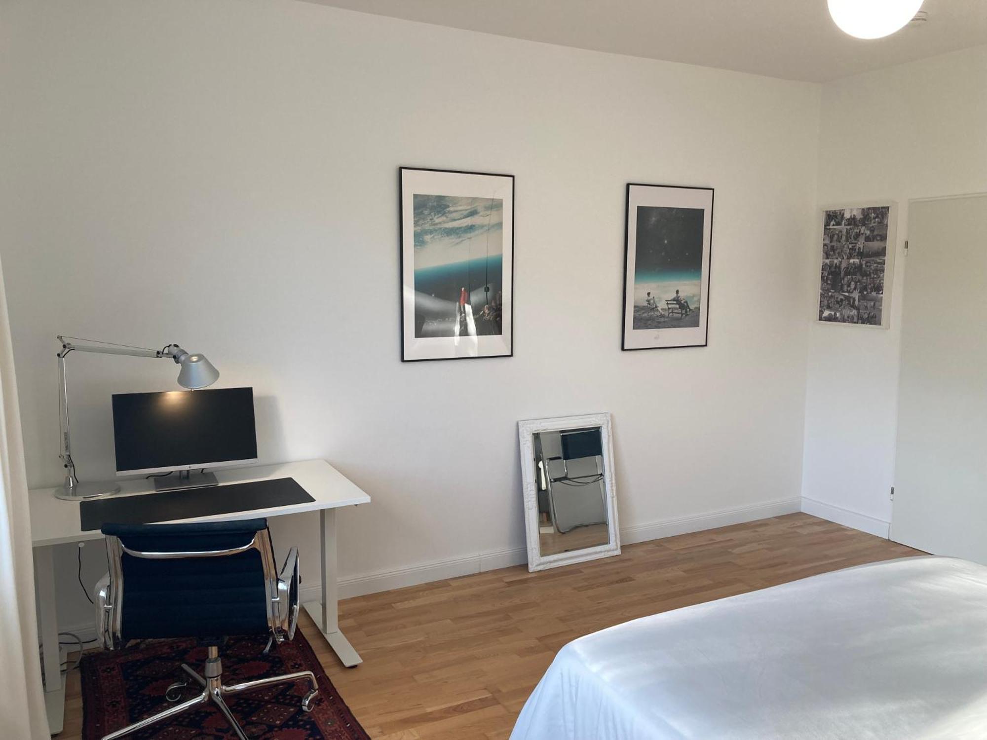 Canal-front At Maybachufer - Private In Newly Renovated 80 Sqm Two-bedroom Privatunterkunft